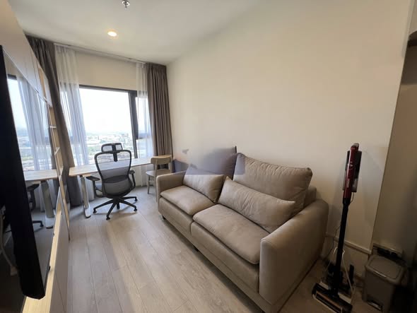 bedroom and living room of Life Rama 4 – Asoke