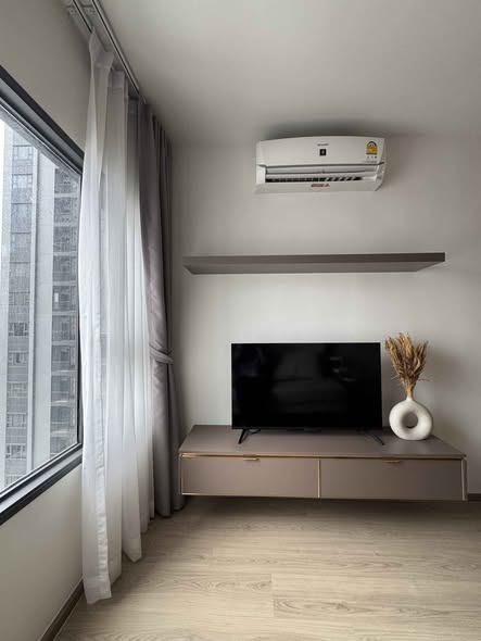 bedroom and living room of Life Rama 4 – Asoke