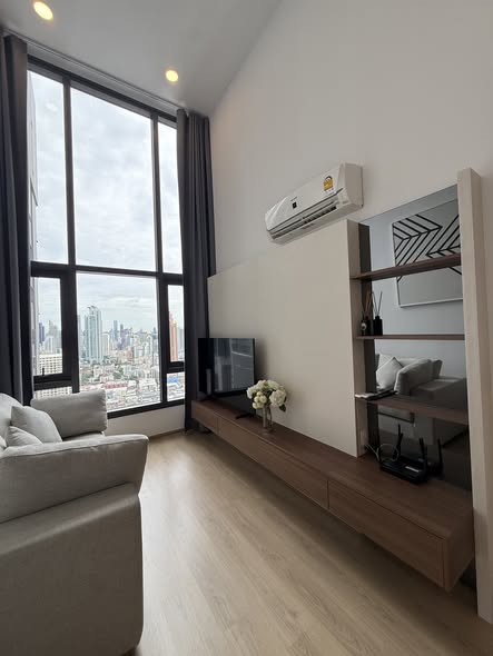 living room and room interior of Life Rama 4 – Asoke