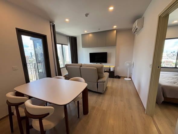 living room and room interior of Life Rama 4 – Asoke
