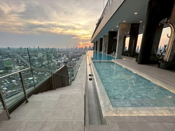 pool of Life Rama 4 – Asoke