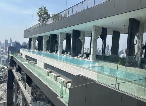 pool of Life Rama 4 – Asoke