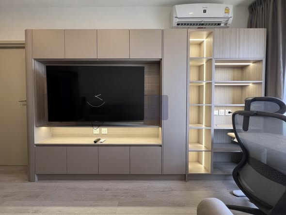 room interior of Life Rama 4 – Asoke