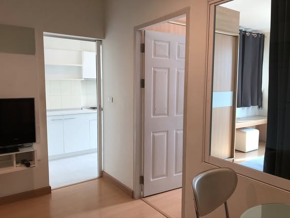 bedroom and room interior of Life Ratchadapisek