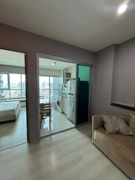 bedroom and room interior of Life Ratchadapisek