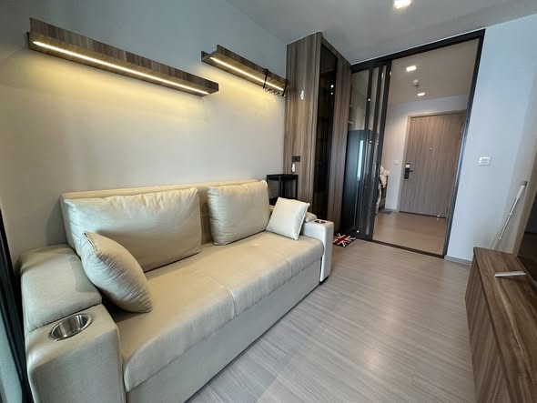 bedroom and living room and room interior of Life Sathorn Sierra ไลฟ์ สาทร เซียร์รา