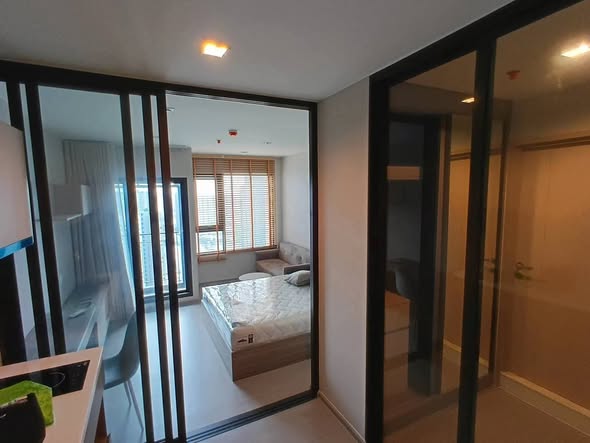 bedroom and room interior of Life Sathorn Sierra ไลฟ์ สาทร เซียร์รา
