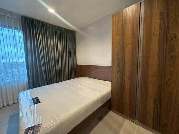bedroom and room interior of Life Sathorn Sierra ไลฟ์ สาทร เซียร์รา