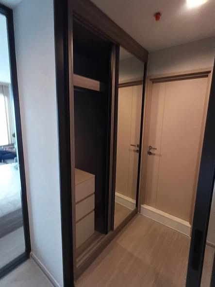 room interior of Life Sathorn Sierra ไลฟ์ สาทร เซียร์รา