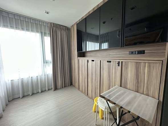 room interior of Life Sathorn Sierra ไลฟ์ สาทร เซียร์รา