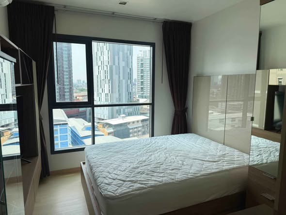 bedroom of Life Sukhumvit 48