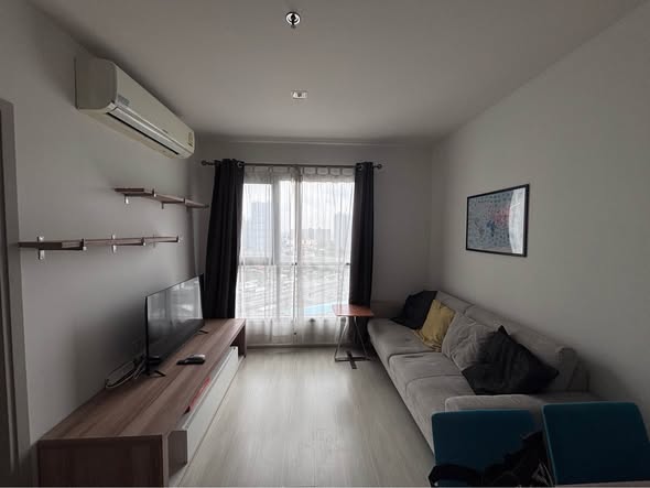 living room and bedroom of Life Sukhumvit 48