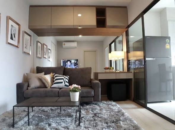 living room and bedroom of Life Sukhumvit 48