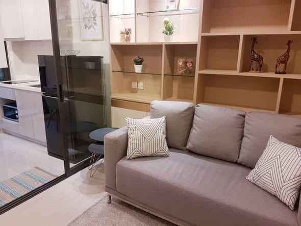 living room and room interior of Life Sukhumvit 48