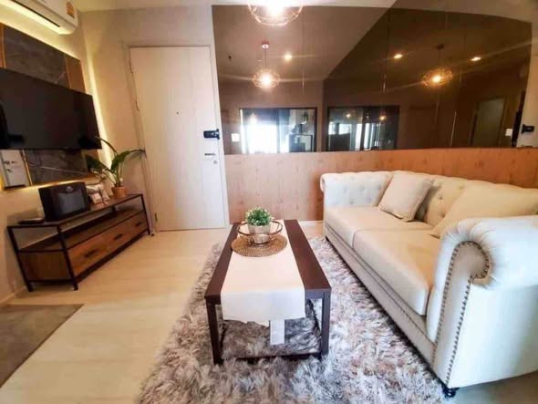 living room and room interior of Life Sukhumvit 48
