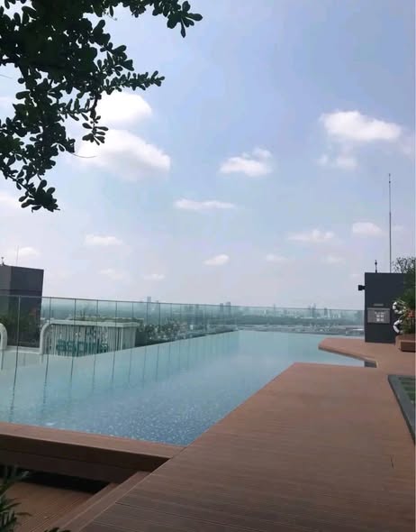 pool of Life Sukhumvit 48
