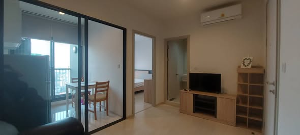 room interior of Life Sukhumvit 48