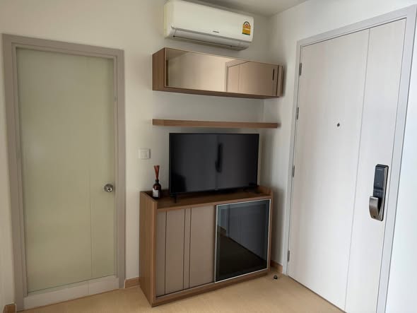 room interior of Life Sukhumvit 48