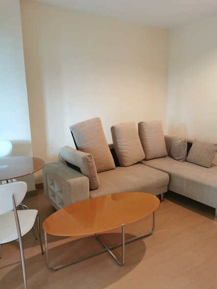 living room and room interior of Life @ Sukhumvit 65