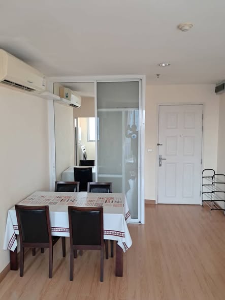room interior of Life @ Sukhumvit 65