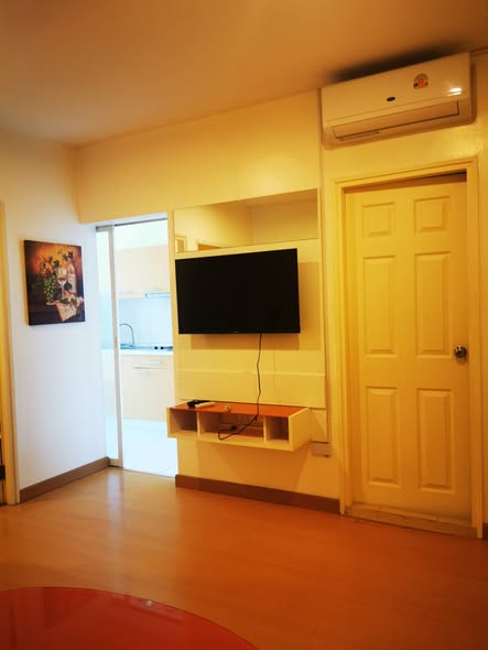 room interior of Life @ Sukhumvit 65