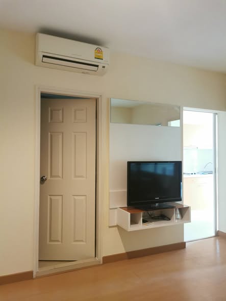 room interior of Life @ Sukhumvit 65
