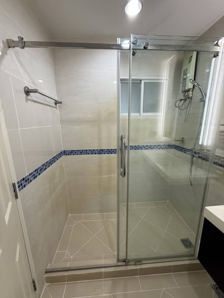 room interior and bathroom of Life @ Sukhumvit 65