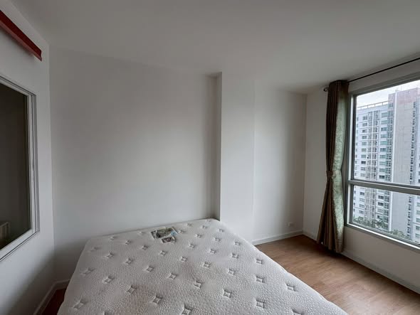 bedroom of Life@Ratchada Condominium