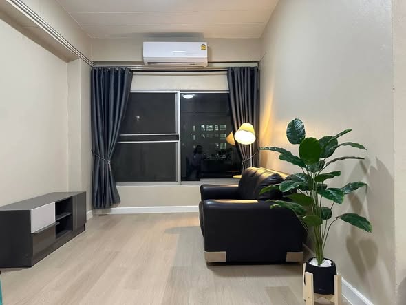 living room of ขาย/เช่าคอนโดบ้านสุโขทัย