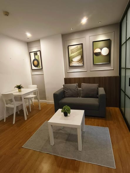 living room and room interior of ดีคอนโด กะทู้ ป่าตอง