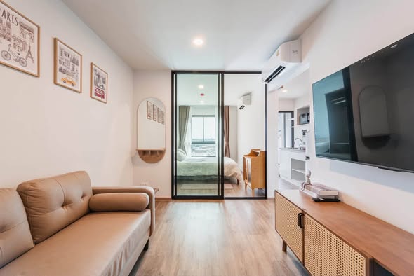living room and room interior of ไฮ เกษตร-เสนานิคม สเตชั่น