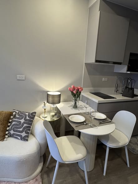 living room and room interior of วิสซ์ดอม เดอะ ฟอเรสเทียส์