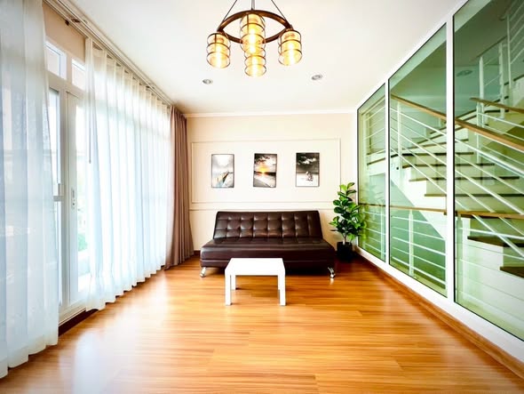 living room and room interior of บ้านกลางเมือง ศรีนครินทร์