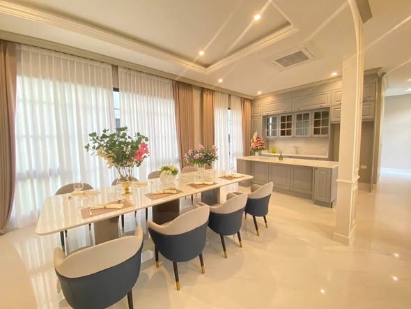 living room and room interior and kitchen of นาราสิริ กรุงเทพกรีฑา
