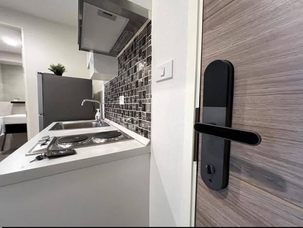 room interior and bathroom of ลิฟวิ่งเนสท์รามคำแหง -Livingnest Ramkhamhaeng