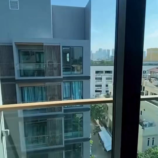 LLoyd Soonvijai Condo