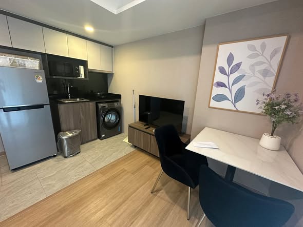 LLoyd Soonvijai Condo