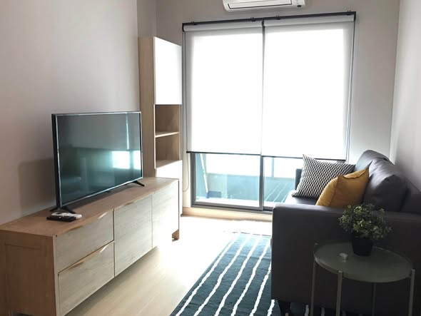 living room and room interior of LPN Suite Dindaeng – Rachaprarop