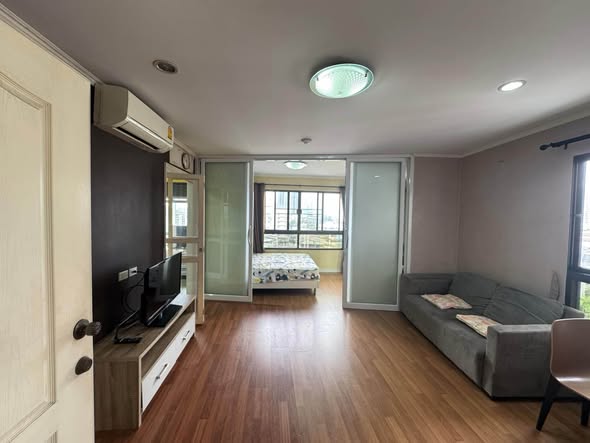 Lumphini Place Narathiwat 24