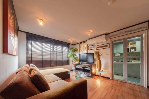 living room and bedroom and room interior of Lumphini Place Rama 4 – Sathorn