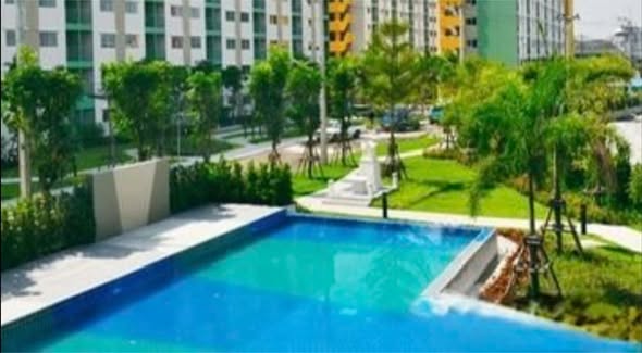 pool of Lumpini Condo Town Rom Klao – Suvarnabhumi