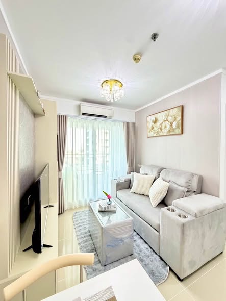 bedroom and living room of Lumpini Park Beach Jomtien