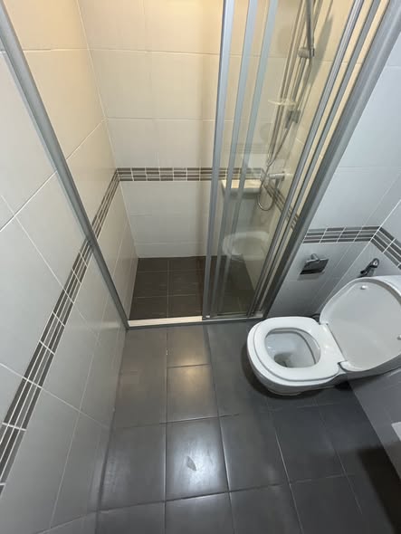 bathroom of Lumpini Place Bang Na