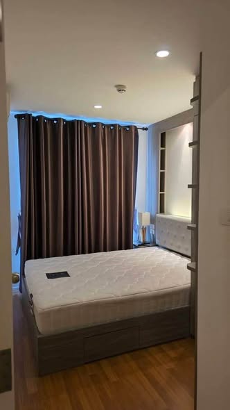 bedroom and room interior of Lumpini Place Bang Na