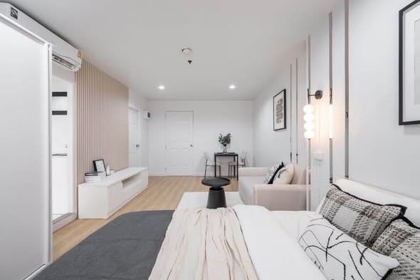 living room and bedroom of Lumpini Place Pinklao