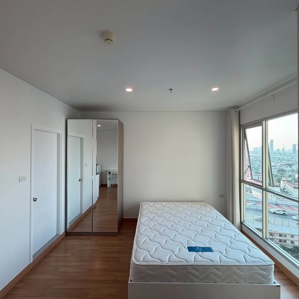 bedroom of Lumpini Place Rama 3 – Riverine