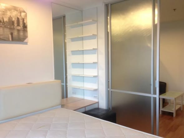 bedroom and room interior of Lumpini Place Rama 4 – Kluai Nam Thai