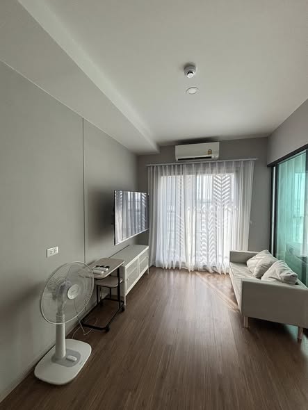 living room and bedroom of Lumpini Selected Charan 65 – Siridhorn Station