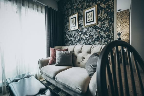 living room and bedroom of Lumpini Suite Phetchaburi – Makkasan