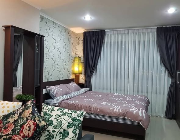 bedroom of Lumpini Sukhumvit 77